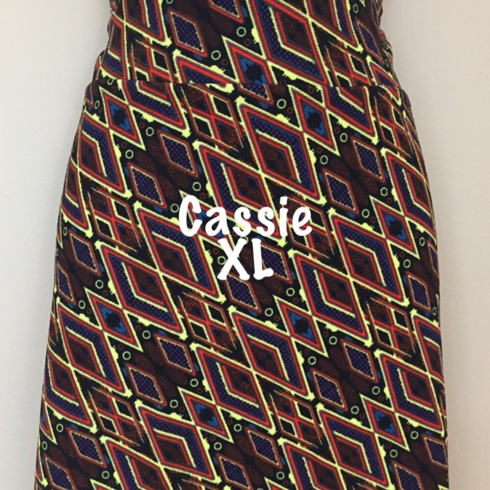 LuLaRoe Cassie NWT pencil skirt